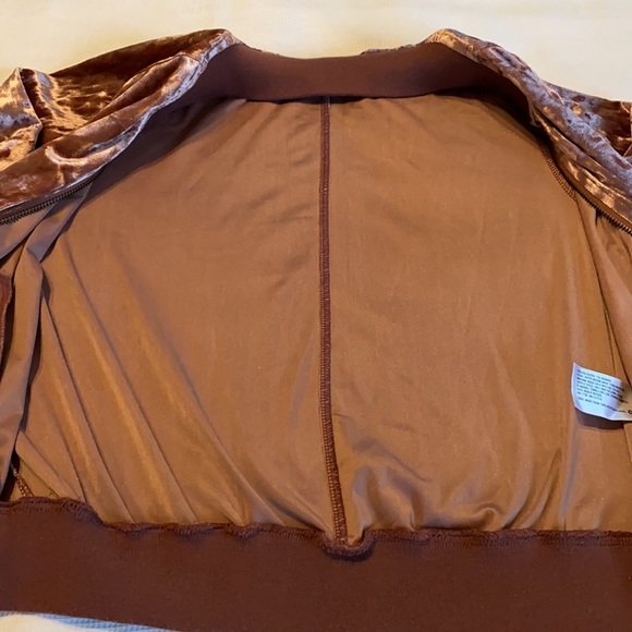 Mossimo Woman’s Bomber Velvet Jacket Size XS Plush Plum Front Zipper - Picture 9 of 11